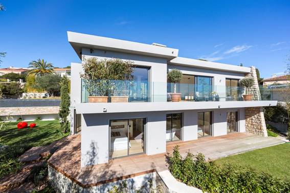 Villa à vendre avec vue panoramique sur la mer à Villefranche-sur-Mer