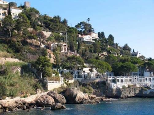 Villa à vendre avec une magnifique vue panoramique sur la mer à Cap d'Ail