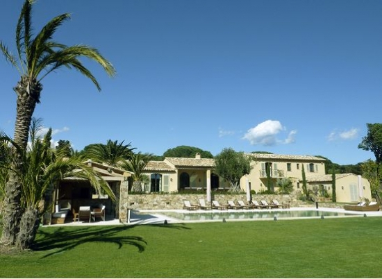 Villa à louer sur la Côte d'Azur à Saint-Tropez, 400m2