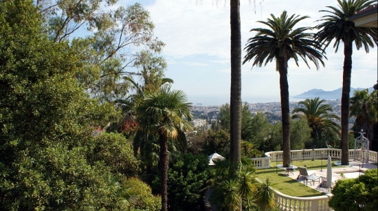Villa de luxe dans un quartier prestigieux et tranquille de Cannes