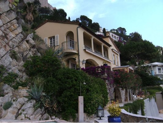 Villa avec vue imprenable sur la mer près de Monaco