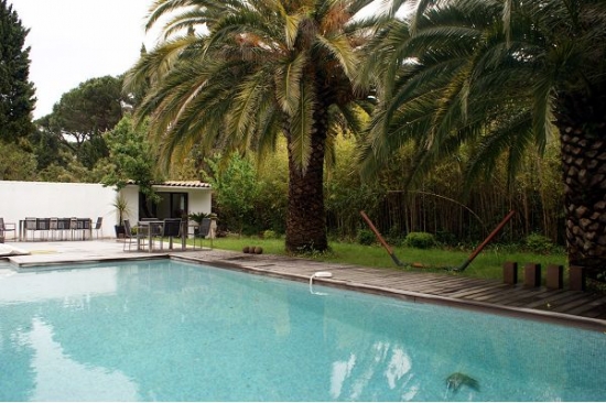 Современная вилла в Сан Тропе в двух шагах от пляжей