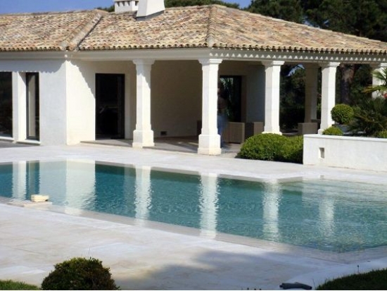 Villa moderne à St Tropez avec vue sur mer