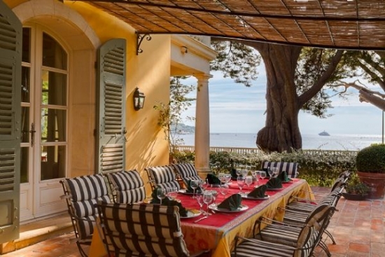 Spacieuse villa sur deux étages