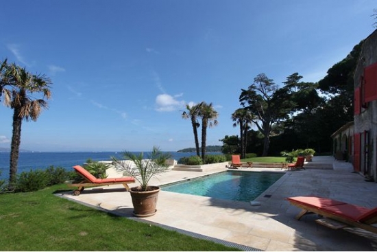 Magnifique villa au bord de la mer