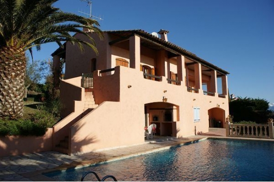 Villa dans le style provençal