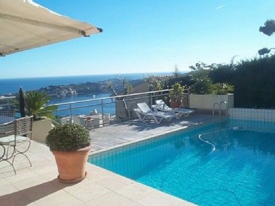 Belle villa sur les hauteurs de la baie de Villefranche-sur-Mer