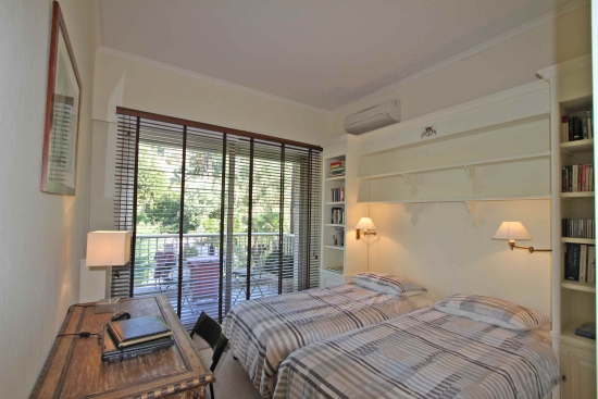 Просторная квартира в Каннах с видом на море