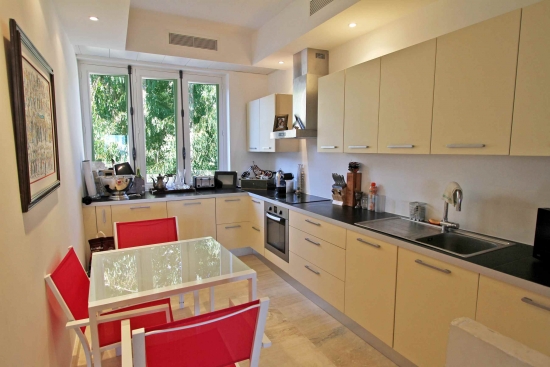 Красивая квартира в Каннах