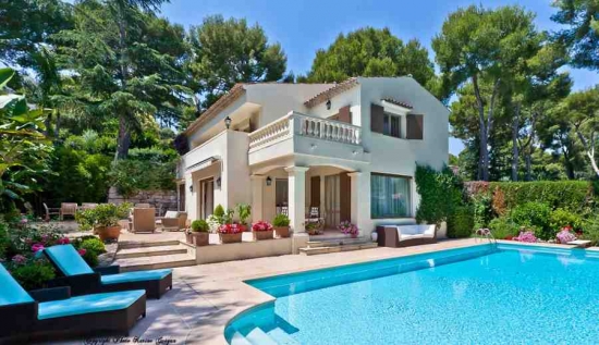Belle villa située dans le quartier tranquille de la prestigieuse Cap Ferrat