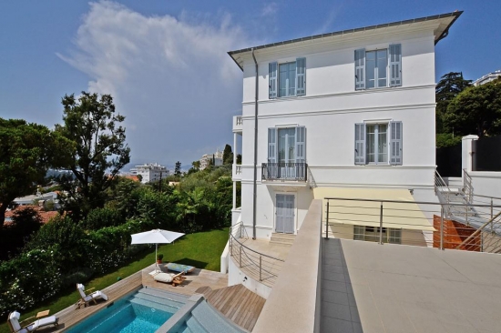 Великолепная вилла в стиле Буржуа в Ницце