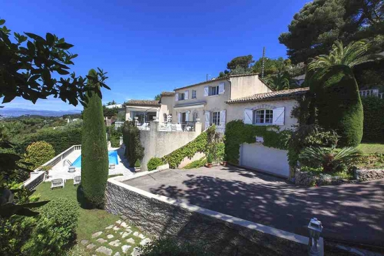 Престижный квартал Калифорния. Великолепная вилла.