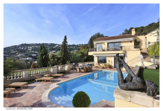 Beautiful villa with pool and panoramic views of the bay