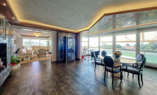 Apartment in a prestigious quarter of Croix des Gardes