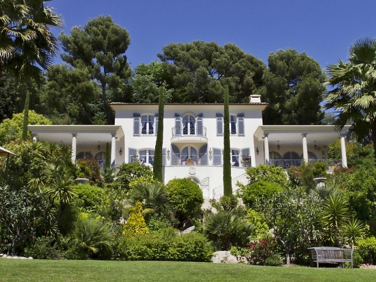 Belle villa de 3 étages à Cannes