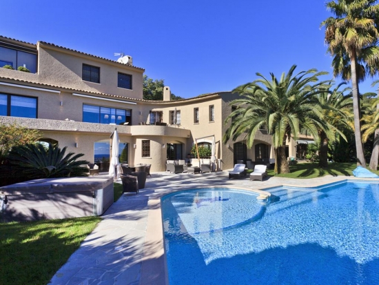 La villa est idéalement situé au coeur de la Californie