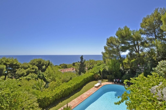 Villa néo-provençale au coeur du Cap Ferrat