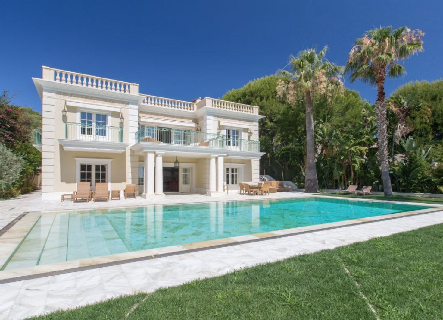 Villa 470 m2 avec piscine proche du port du Cap-Ferrat - RFC45371222VV