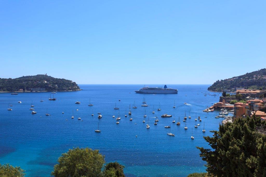 Продажа виллы в Вильфранш сюр Мер с панорамным видом на море