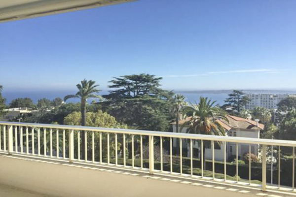 Sale three-bedroom apartment in Cannes