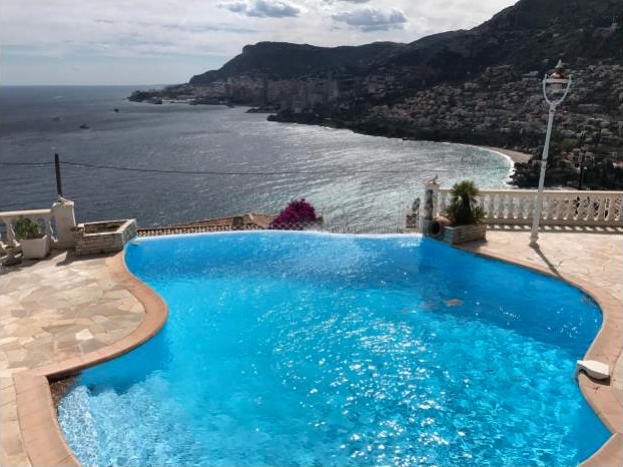 Вилла на высотах Рокбрюн (нужен ремонт) - RFC41190218VV