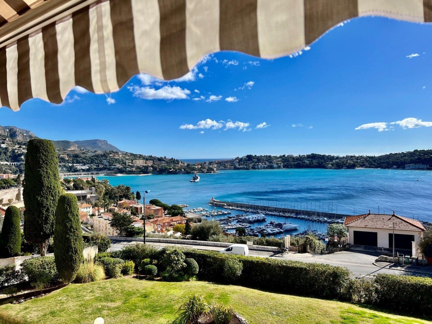 Appartement 75 m2 dans une résidence avec piscine - RFC46700423AV