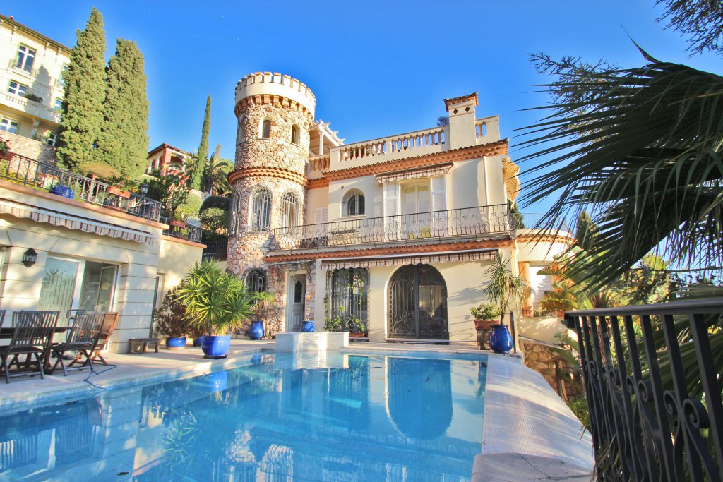 Manoir avec piscine à côté de Monaco - Location de vacances - RFC31690417VL