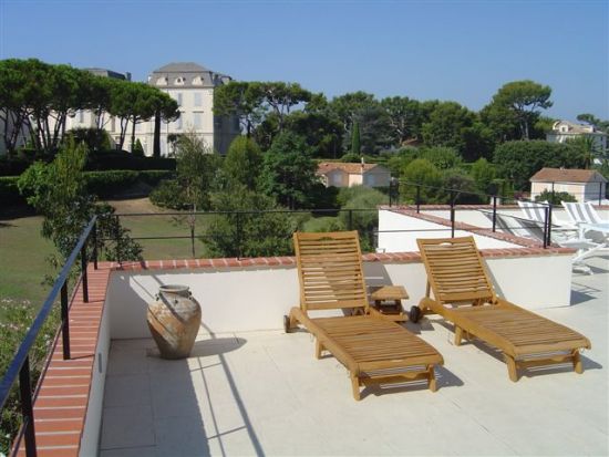 Belle villa moderne avec de magnifiques vues sur la mer