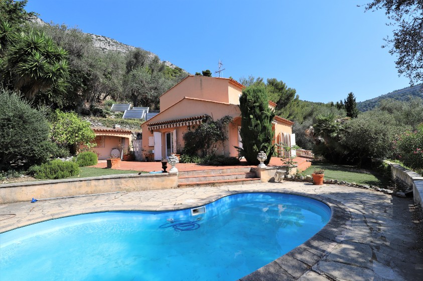 Villa 220 m2 avec piscine et vue mer - RFC46160223VV