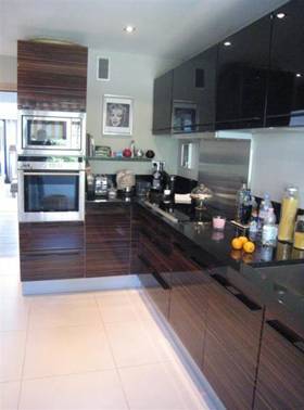 Vente appartement de trois chambres