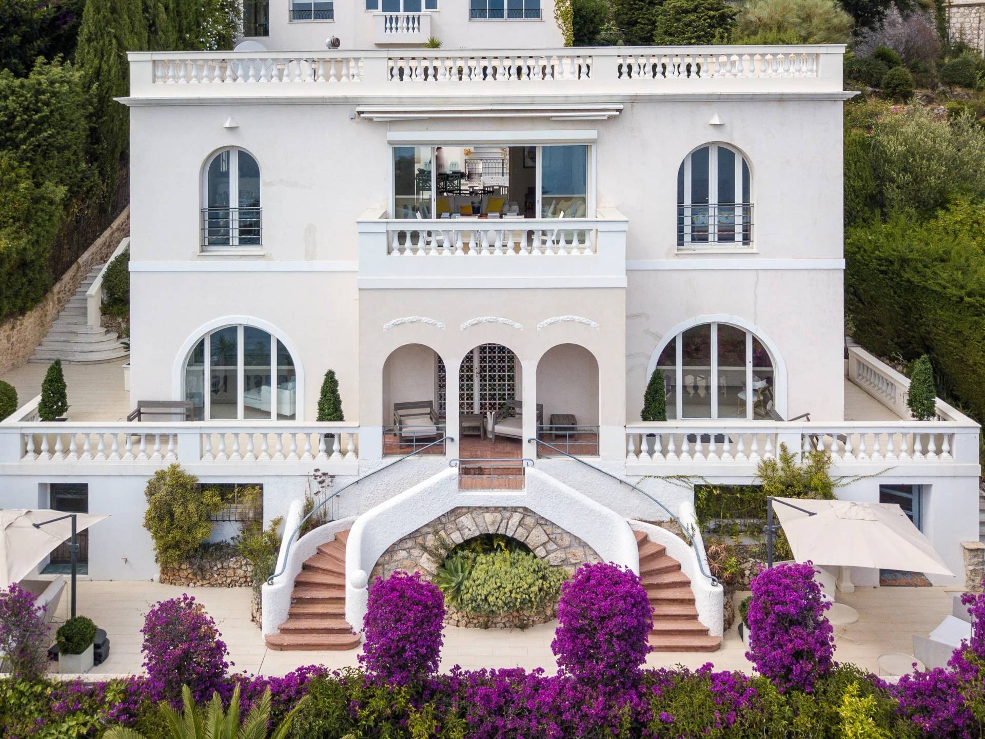 Villa 250 m2 avec piscine et accès à l'embarcadère - RFC43000821VV