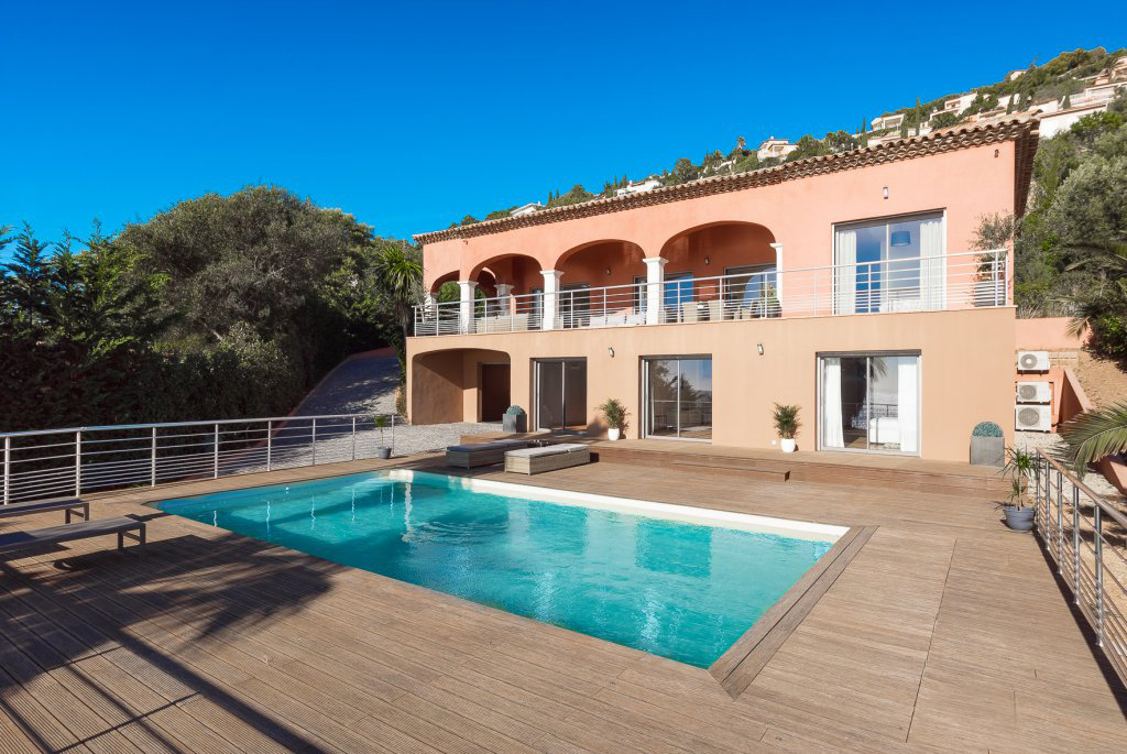 Villa moderne avec vue sur la mer à Agay - RFC40921117VV