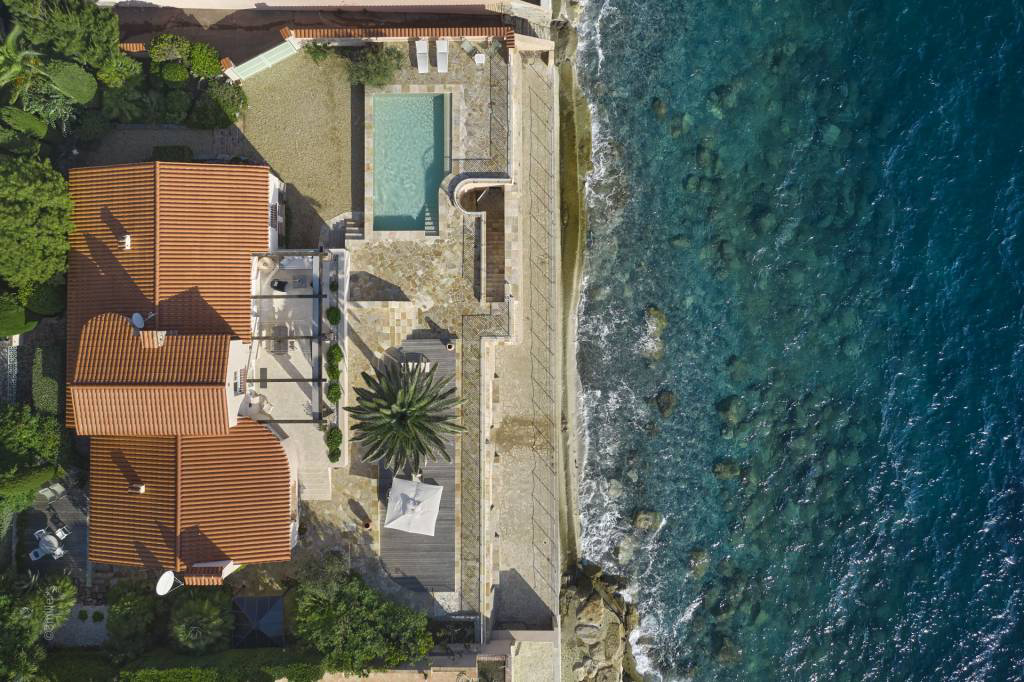 Belle villa 290 m2 en front de mer - RFC43430522VV