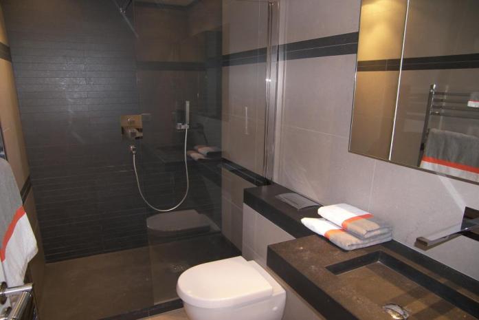 Appartements à vendre sur le boulevard de la Croisette avec vue panoramique sur la mer!