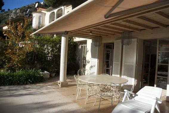 Charmante villa à louer avec vue panoramique sur la mer à Eze-sur-Mer, 300m2, 3 chambres