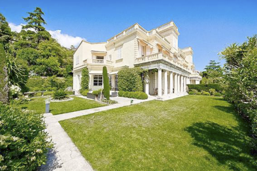 Apartment for sale in Belle Epoque style in Cannes