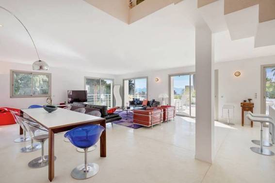 Villa moderne à Cannes, 260 m2 avec piscine