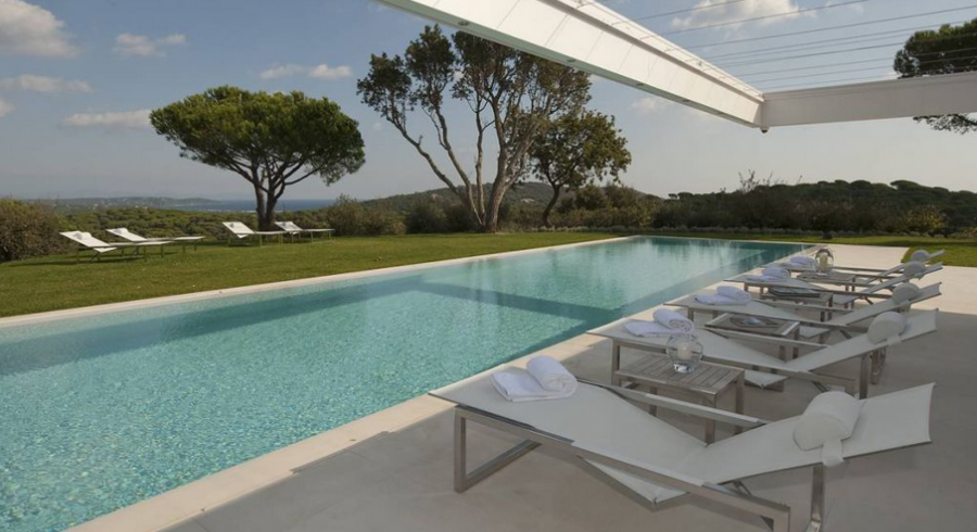 Vente villa design avec vue sur la mer