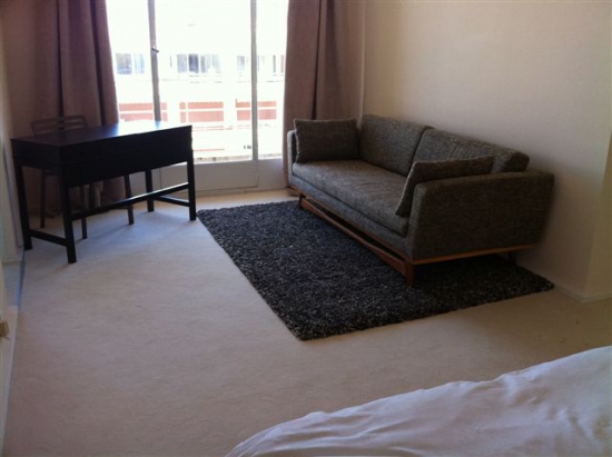 Beau appartement de 180 m2 situé au dernier étage