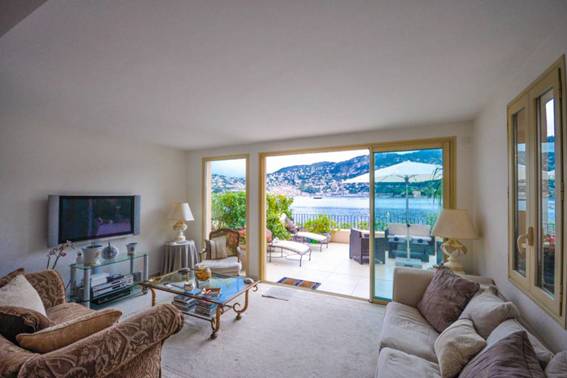 Magnifique duplex à vendre avec vue imprenable sur la baie de Villefranche