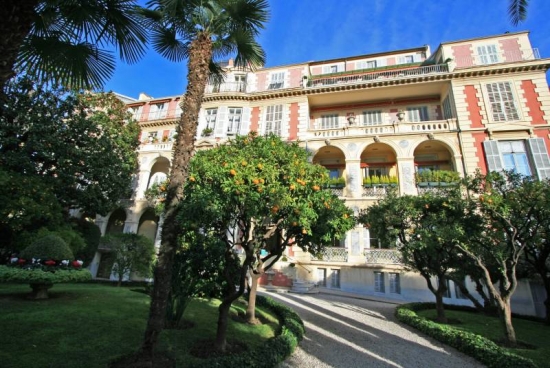Appartement de 270m2 dans le centre de Nice