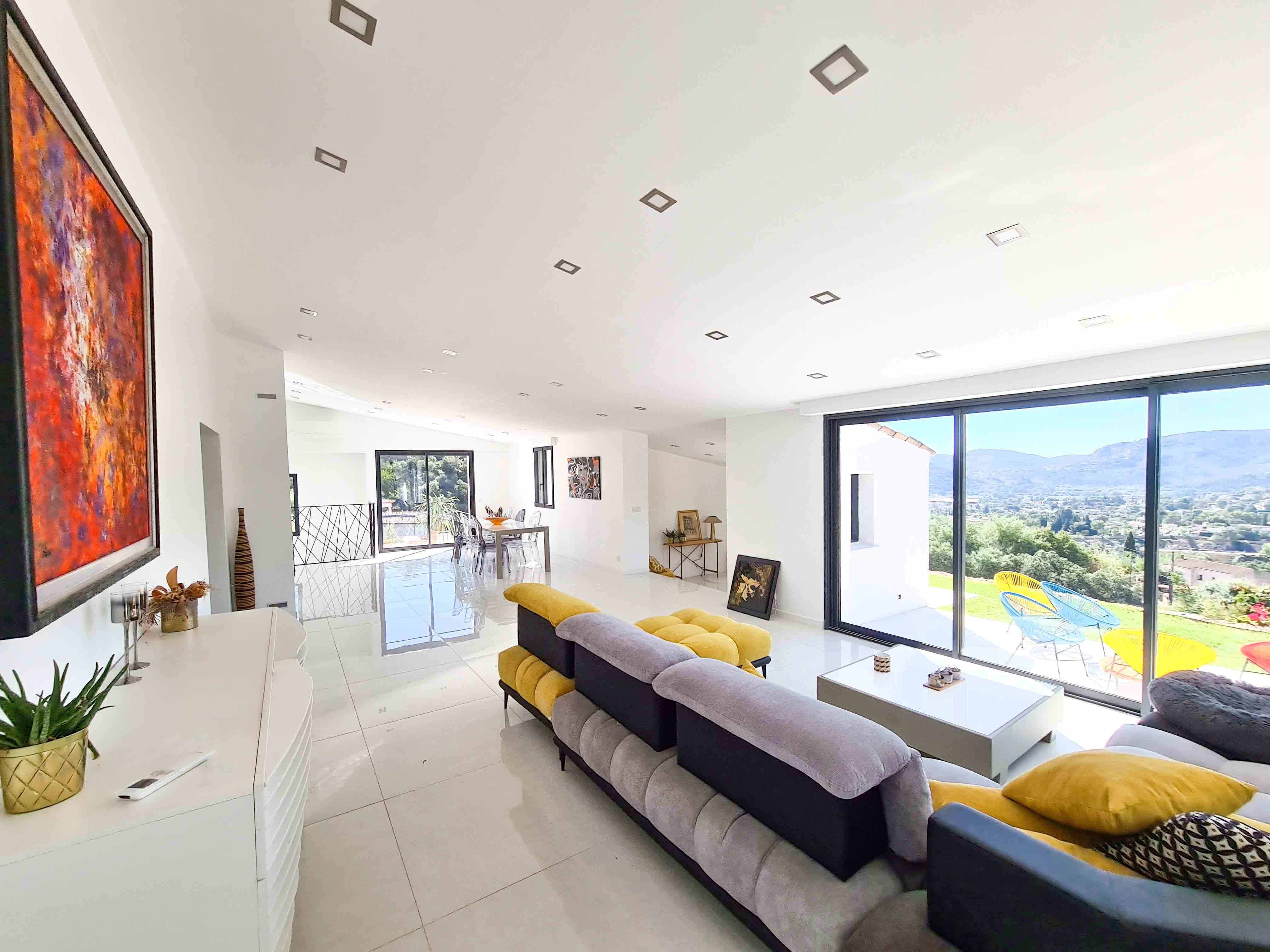 Luxueuse villa moderne 300 m2 à Mandelieu - RFC42720721VV