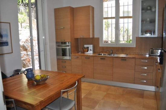 Beautiful villa in the Art Deco style of 200 m2 with panoramic sea view in Nice