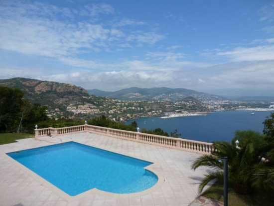 Villa avec vue panoramique sur la mer et Cannes