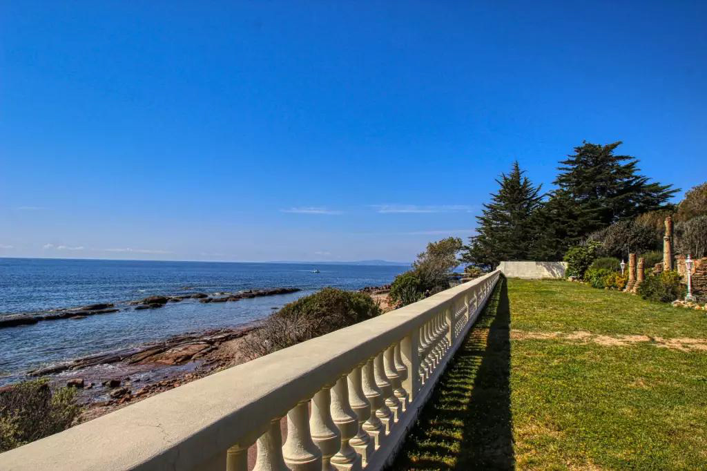 Villa sur 4 niveaux avec accès direct à la plage - RFC44460822VV