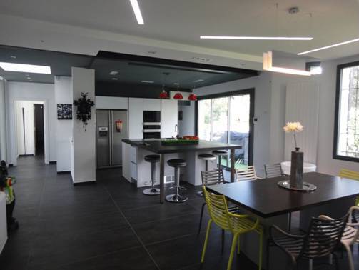 Magnifique villa à vendre sur la côte est du Cap d'Antibes, 215m2, 4 chambres