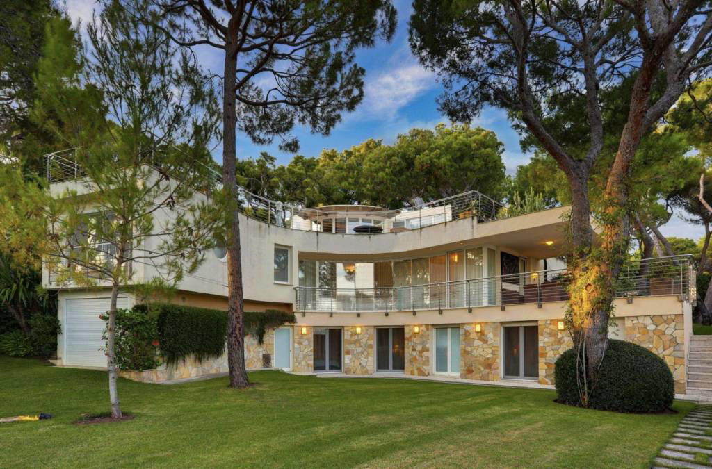 Villa 440 m2 avec piscine quartier Le Cap - RFC46480323VV