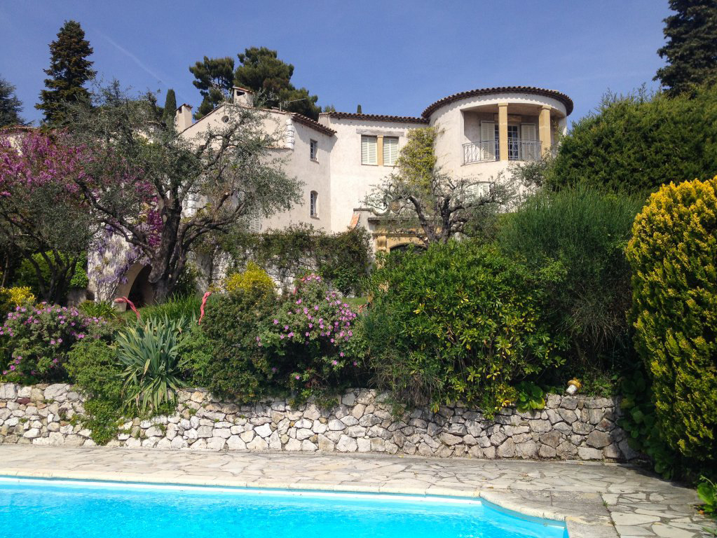 VILLA FAMILIALE DANS UN DOMAINE FERMÉ CIMIEZ - RFC41280418VV