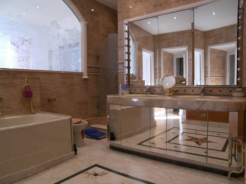 Magnifique appartement au dernier étage, avec vue panoramique sur la mer et la ville