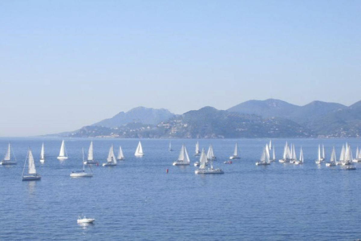 Pour la vente un superbe appartement à Cannes, sur la plage